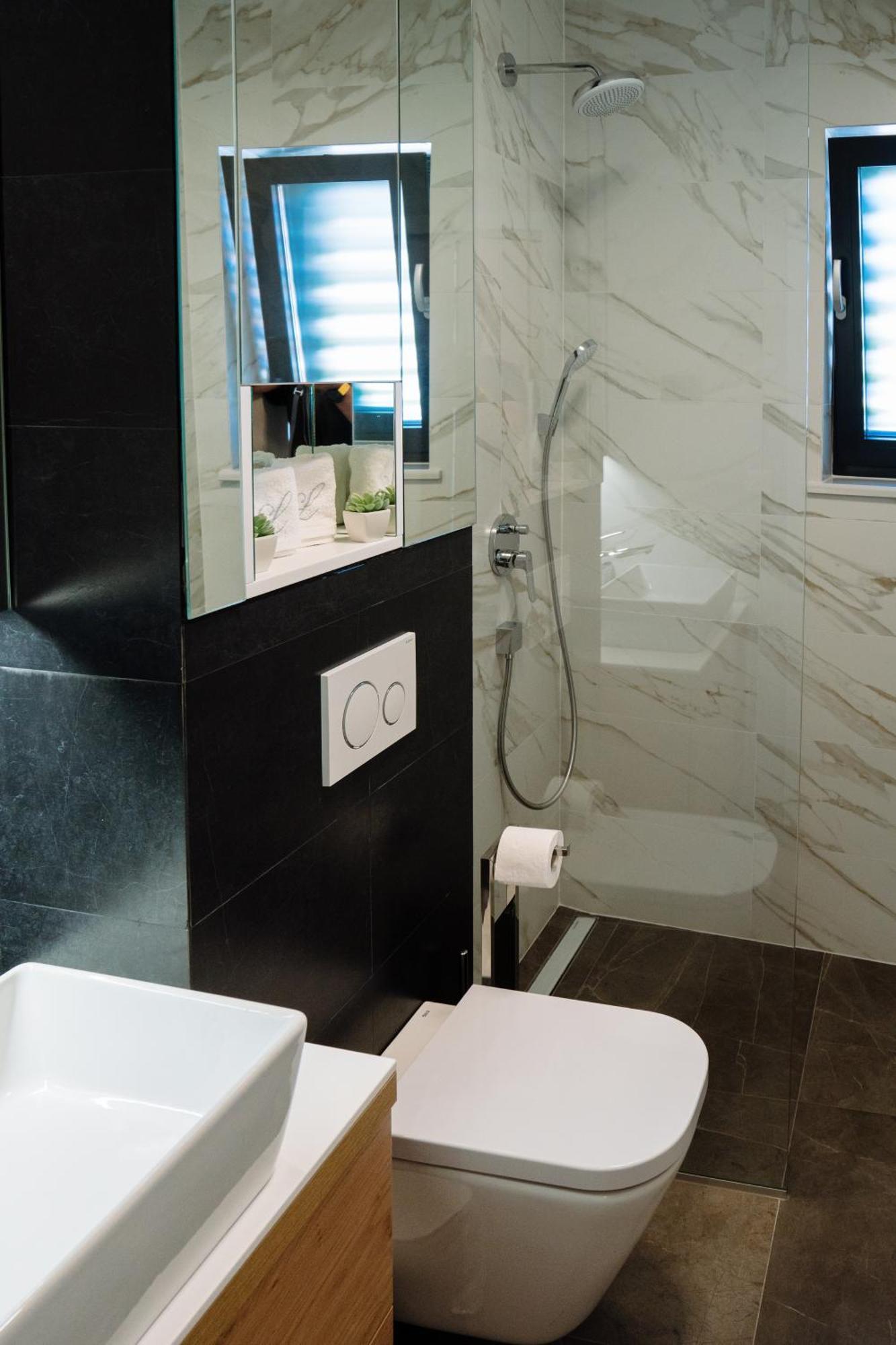 Lena Luxury Apartment