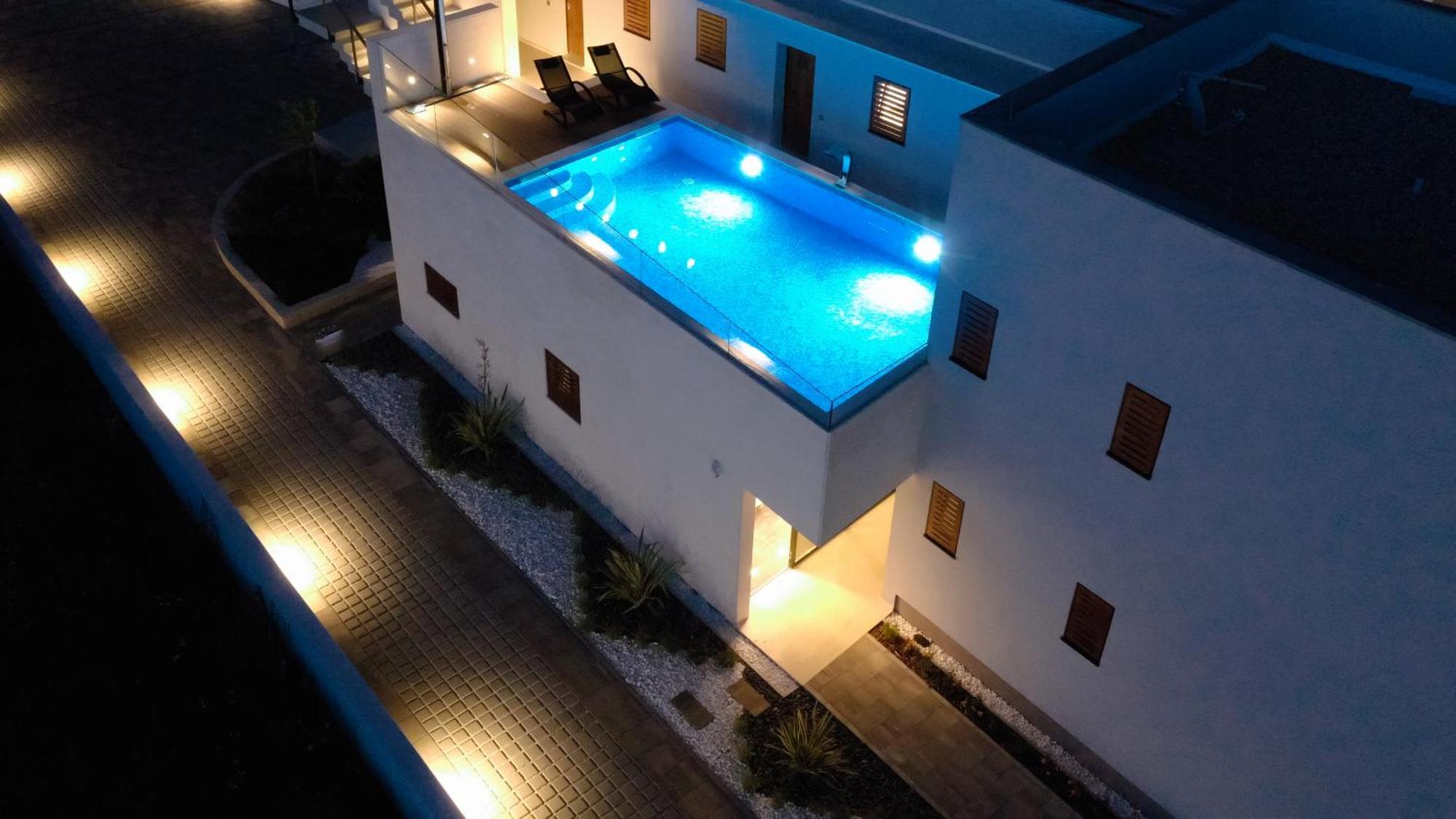 Lena Luxury * Zadar