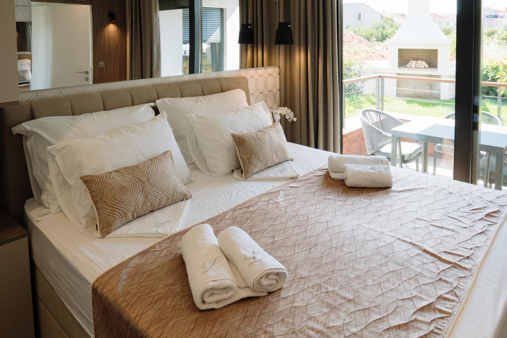Lena Luxury